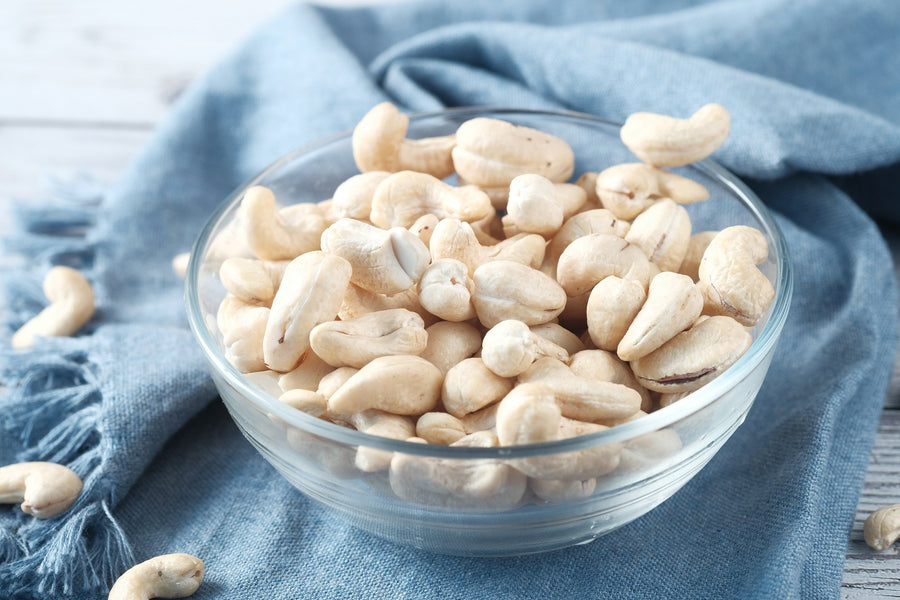 8 Health & Nutritional Benefits of Cashew Milk