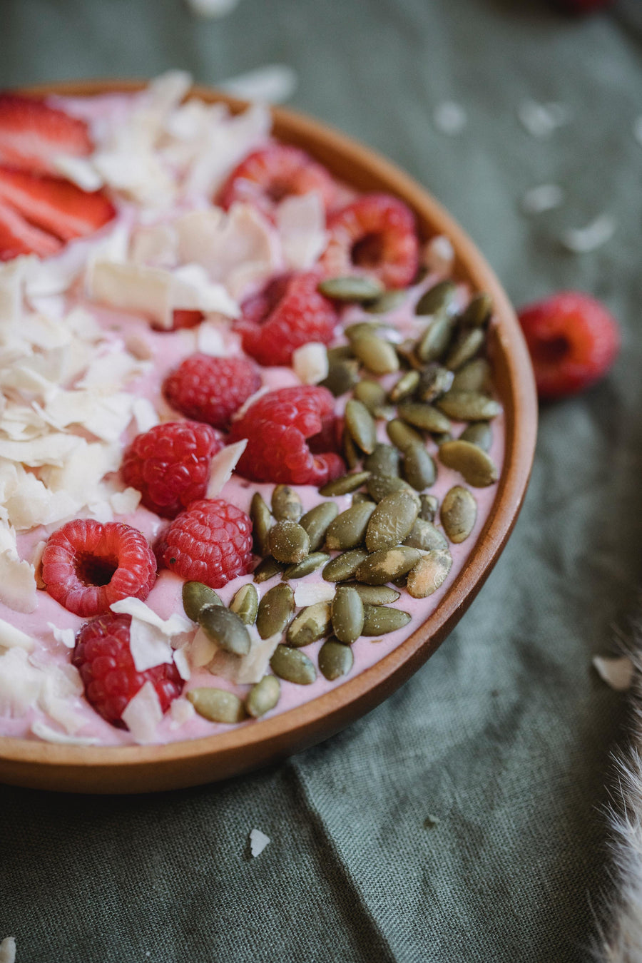 RECIPE: Strawberry + Goji Berry Smoothie