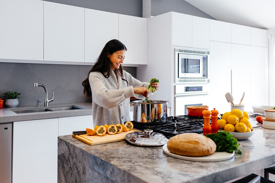 The 7 Best Foods Proven To Reduce Stress and Improve Your Mood