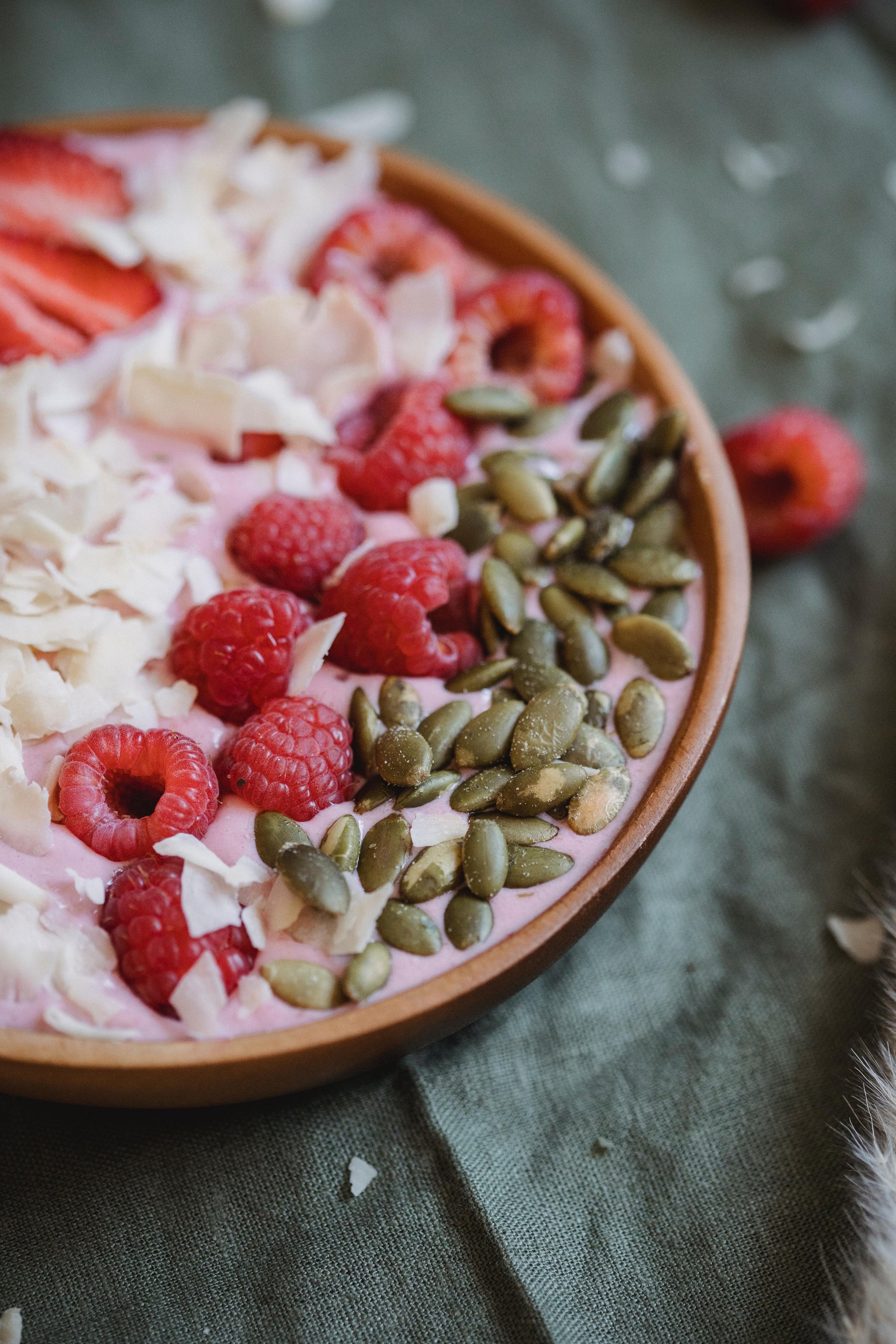 RECIPE: Strawberry + Goji Berry Smoothie